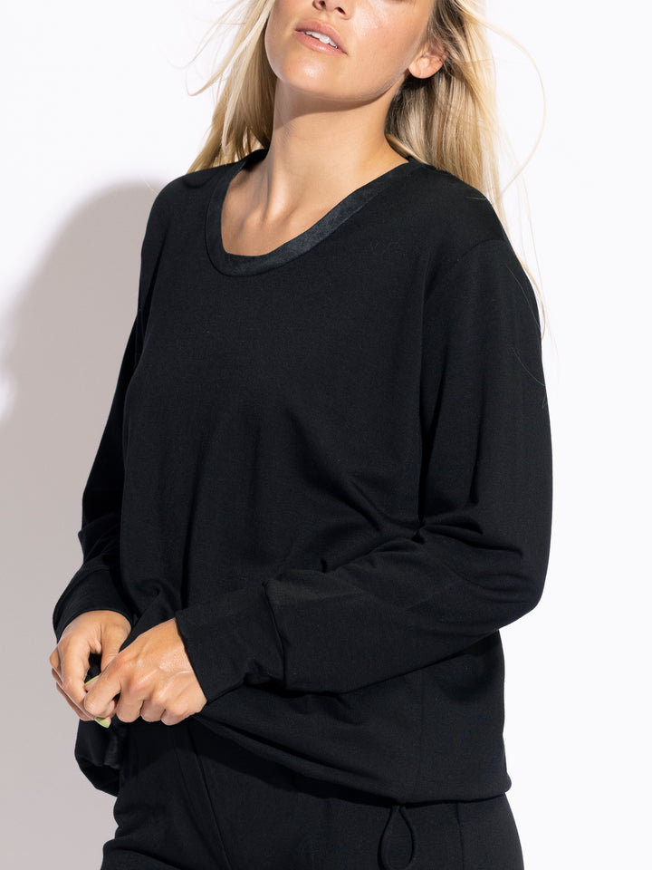 Bea Ultra-soft Scoop Neck Pullover